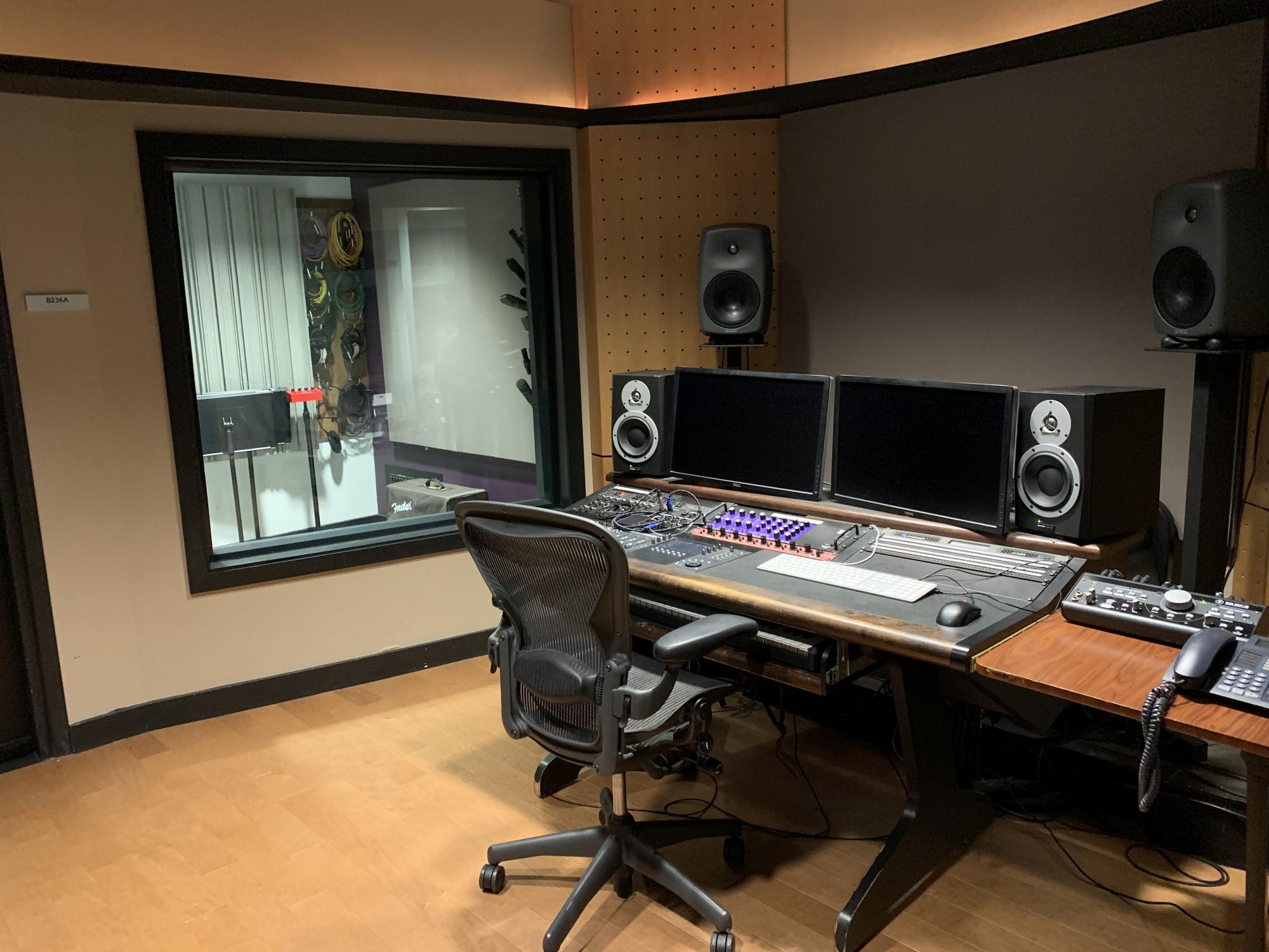 160-B236 Production Suite 3 | Berklee College of Music