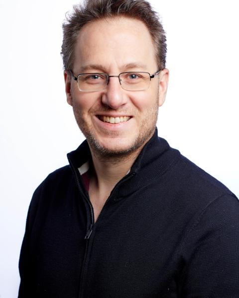Professional Headshot of Jonathan Perkins 