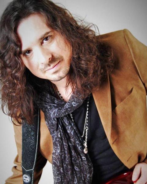 Headshot of Scott Tarulli