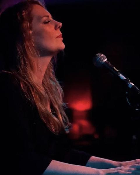 Sara Azriel Photo