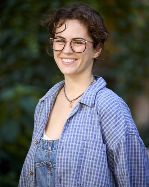 Klara La Guardia headshot