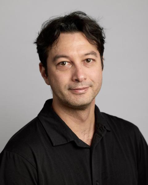 Akito van Troyer Image