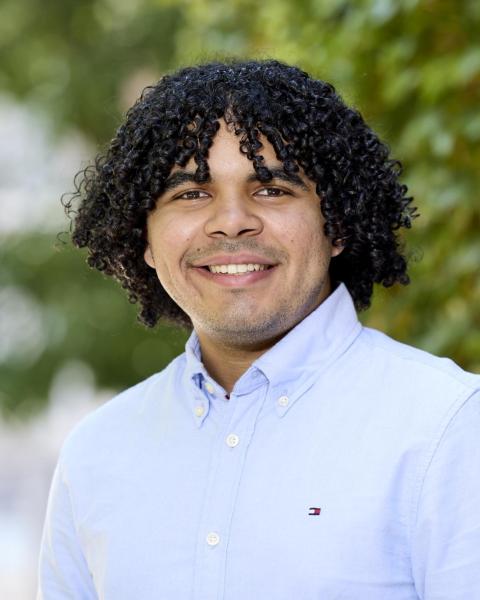 Luis Portalatín headshot