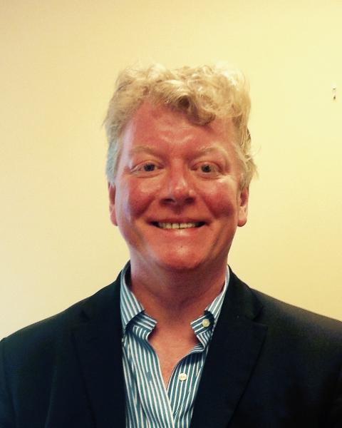 Damien Bracken headshot