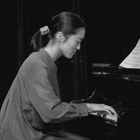 Japanese composer-pianist Hana Uwai presents her jazz composition senior recital, where she presents a collection of her original pieces she wrote during her time in Berklee.