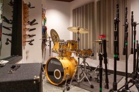 160-B252 Tech Lab booth with drum kit