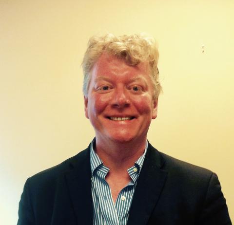 Damien Bracken headshot