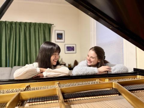 Sakurako Kanemitsu, piano; Rose Hegele, soprano 