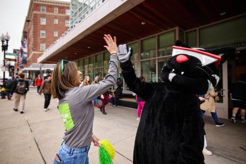 Mingus high five